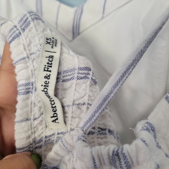 Abercrombie and Fitch Striped Linen Blend Cropped Jumpsuit Size XS Blue/White - Picture 5 of 6